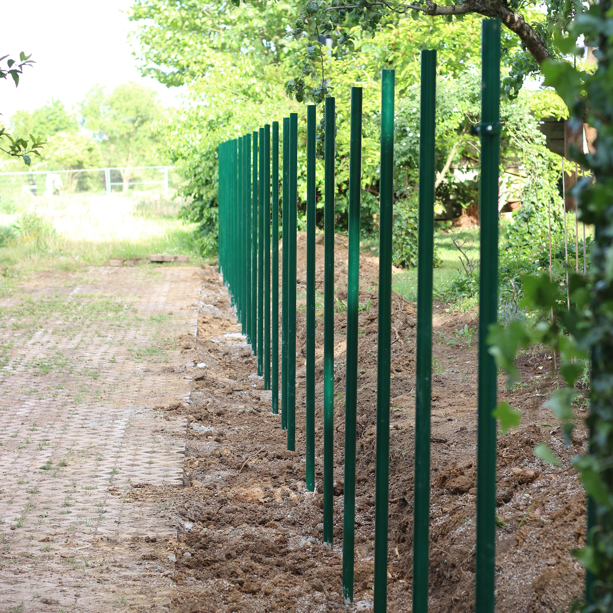 'Hecke am laufenden Meter®' - Halterungen und Pfosten